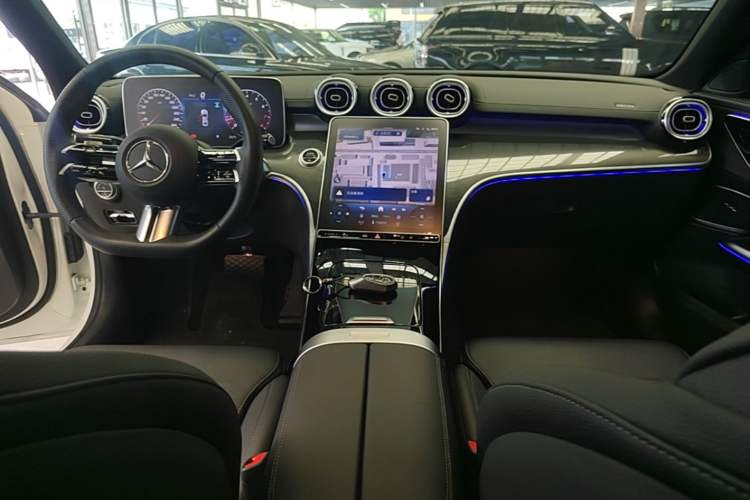 Used Mercedes-Benz C-Class 2025 C 260 L Sport Edition Center Console