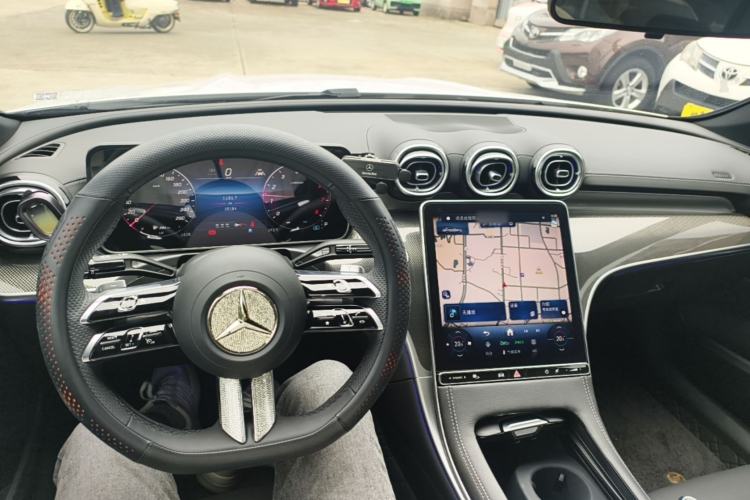 Used Mercedes-Benz C-Class 2025 Facelift C 260 L Sport Edition Center Console