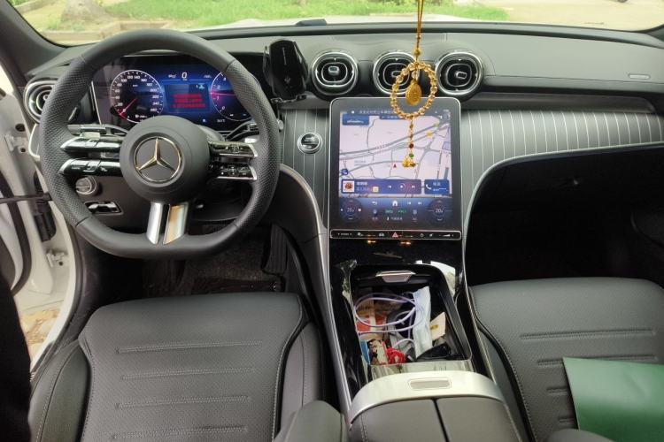 Used Mercedes-Benz C-Class 2025 Facelift C 260 L Sport Edition Center Console