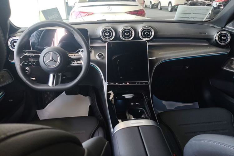 Used Mercedes-Benz C-Class 2025 C 260 L Obsidian Night Sport Edition Center Console