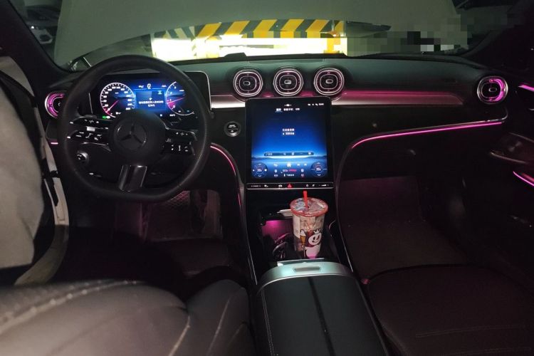 Used Mercedes-Benz C-Class 2025 C 260 L Obsidian Night Sport Edition Center Console