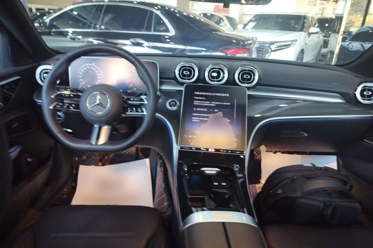 Used Mercedes-Benz C-Class 2025 C 260 L Sport Edition Center Console