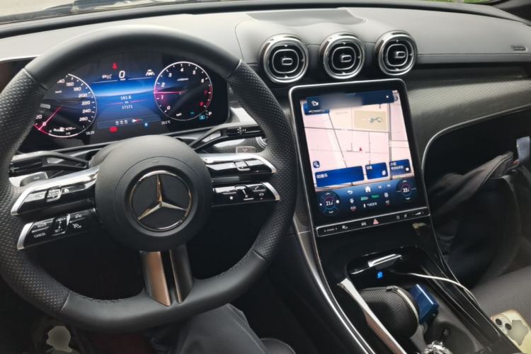 Used Mercedes-Benz C-Class 2025 Facelift C 260 L Sport Edition Center Console