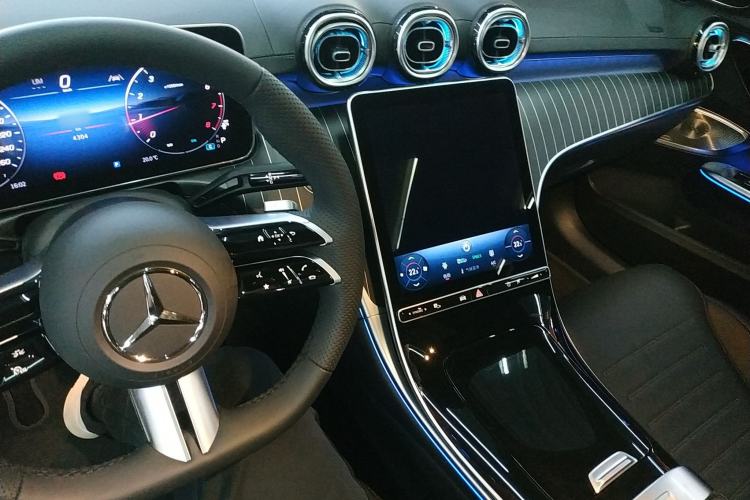Used Mercedes-Benz C-Class 2025 C 260 L Obsidian Night Sport Edition Center Console