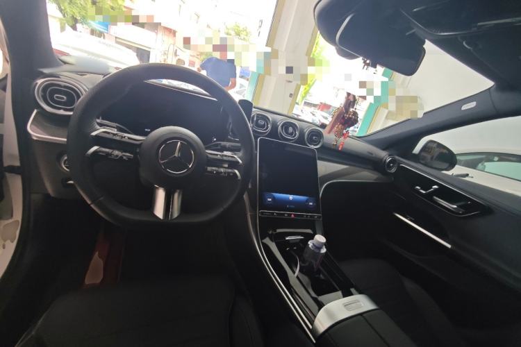 Used Mercedes-Benz C-Class 2025 C 260 L Sport Edition Center Console