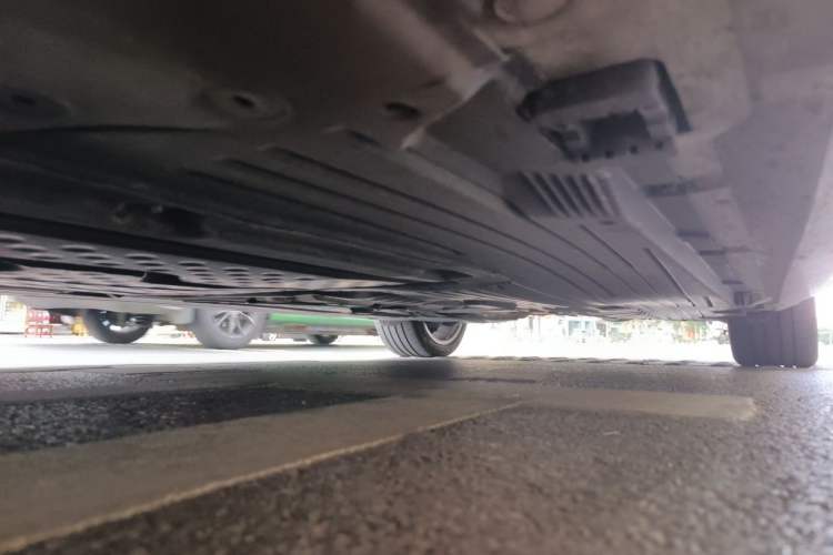 Used Mercedes-Benz C-Class 2025 C 260 L Sport Edition Chassis Front Left