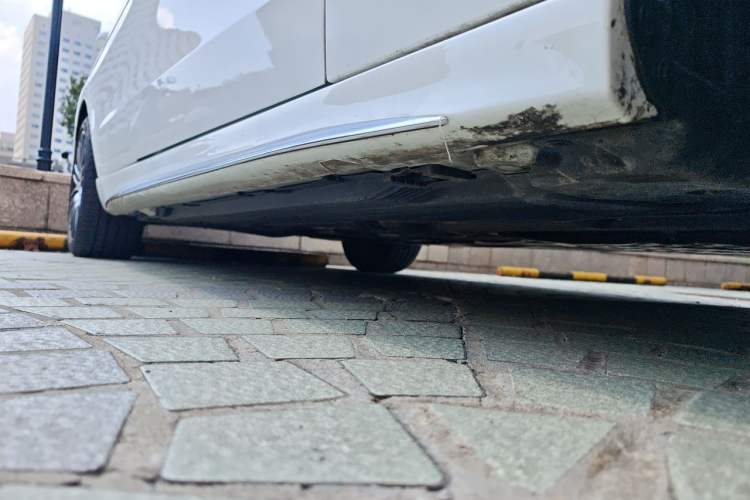 Used Mercedes-Benz C-Class 2025 C 260 L Sport Edition Chassis Front Right