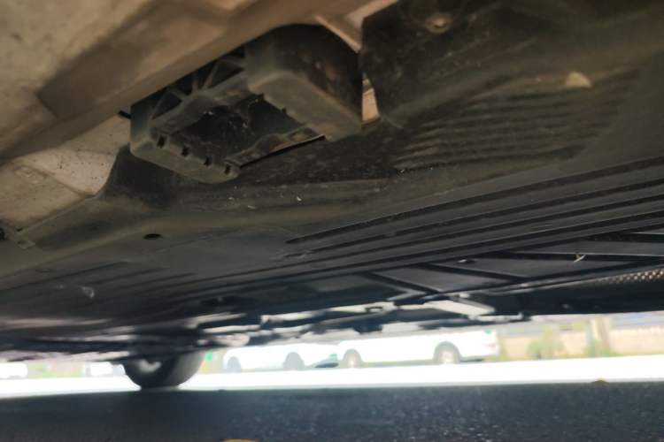 Used Mercedes-Benz C-Class 2025 C 260 L Sport Edition Chassis Rear Left