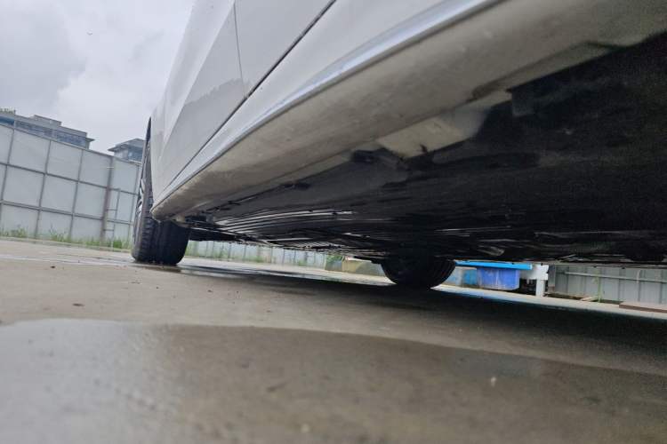 Used Mercedes-Benz C-Class 2025 C 260 L Sport Edition Chassis Rear Left
