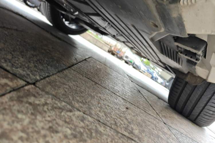 Used Mercedes-Benz C-Class 2025 C 200 L Sport Edition Chassis Rear Left