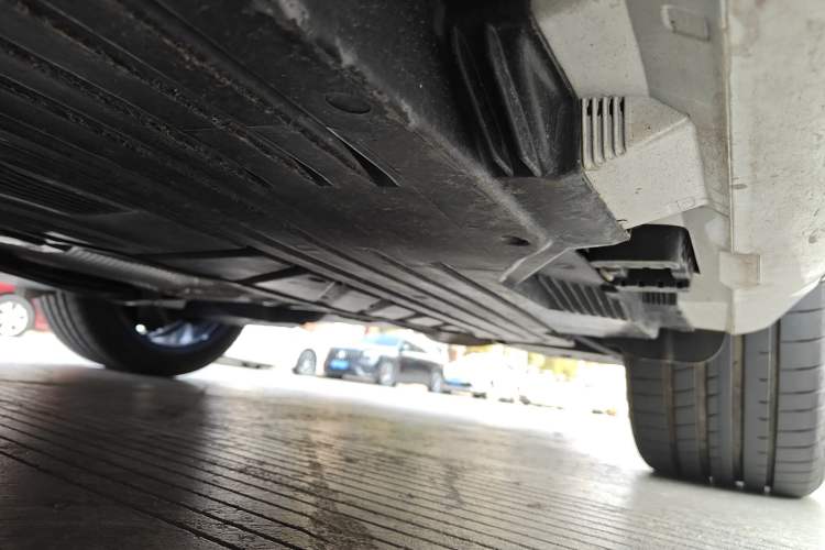 Used Mercedes-Benz C-Class 2025 C 260 L Sport Edition Chassis Rear Left