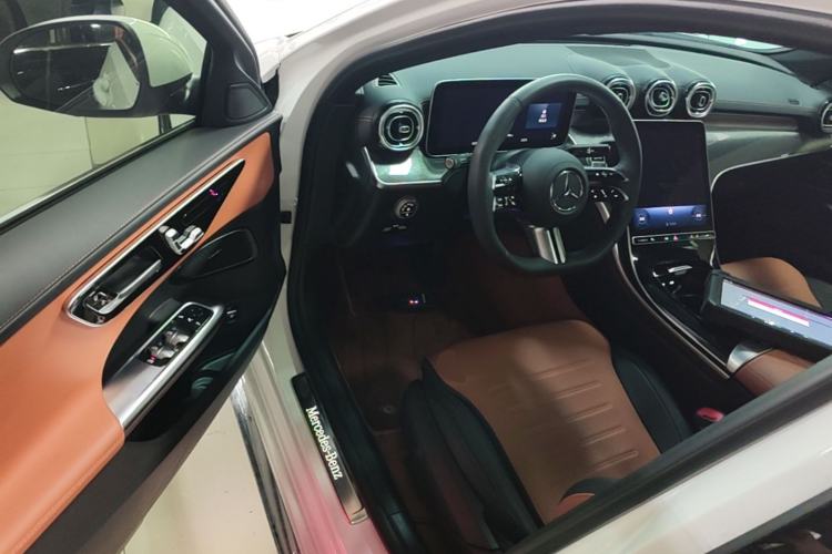 Used Mercedes-Benz C-Class 2025 Facelift C 260 L Sport Edition Driver Seat