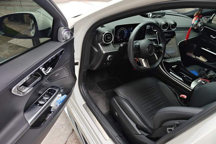 Used Mercedes-Benz C-Class 2025 C 200 L Sport Edition Driver Seat