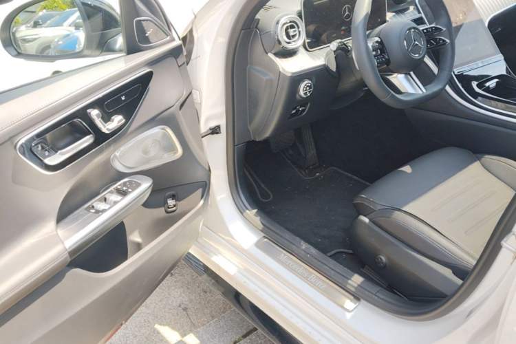 Used Mercedes-Benz C-Class 2025 C 260 L Obsidian Night Sport Edition Driver Seat