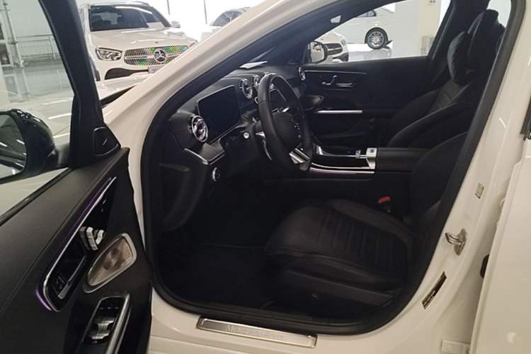 Used Mercedes-Benz C-Class 2025 C 260 L Obsidian Night Sport Edition Driver Seat