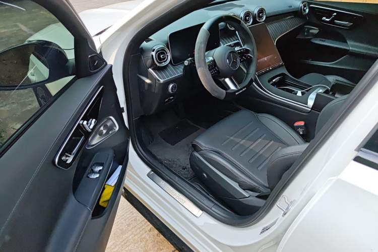 Used Mercedes-Benz C-Class 2025 C 260 L Obsidian Night Sport Edition Driver Seat
