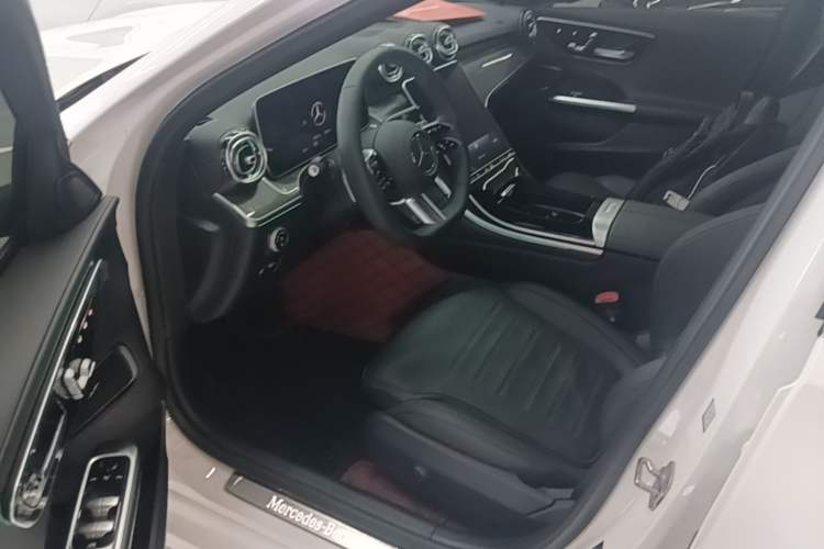 Used Mercedes-Benz C-Class 2025 Facelift C 260 L Sport Edition Driver Seat