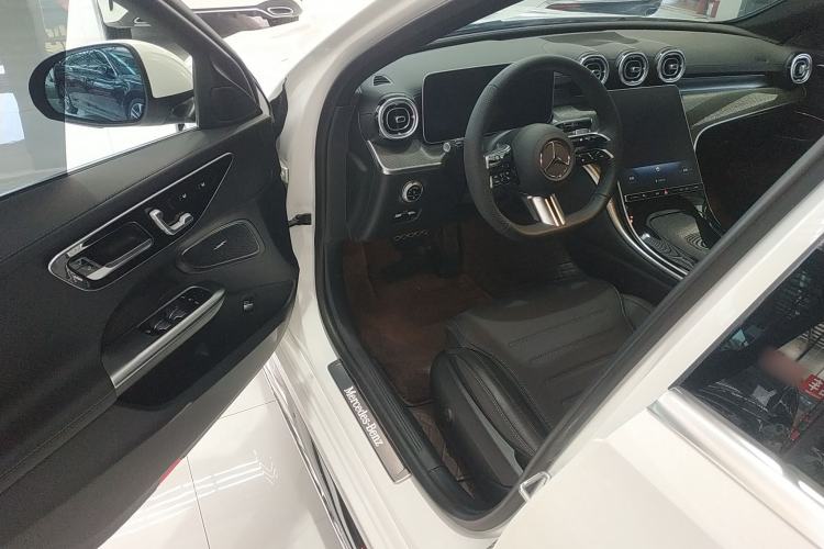 Used Mercedes-Benz C-Class 2025 Facelift C 260 L Sport Edition Driver Seat