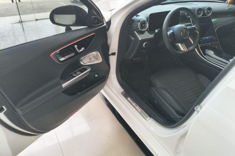 Used Mercedes-Benz C-Class 2025 C 260 L Obsidian Night Sport Edition Driver Seat