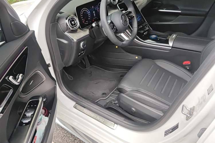 Used Mercedes-Benz C-Class 2025 C 260 L Sport Edition Driver Seat