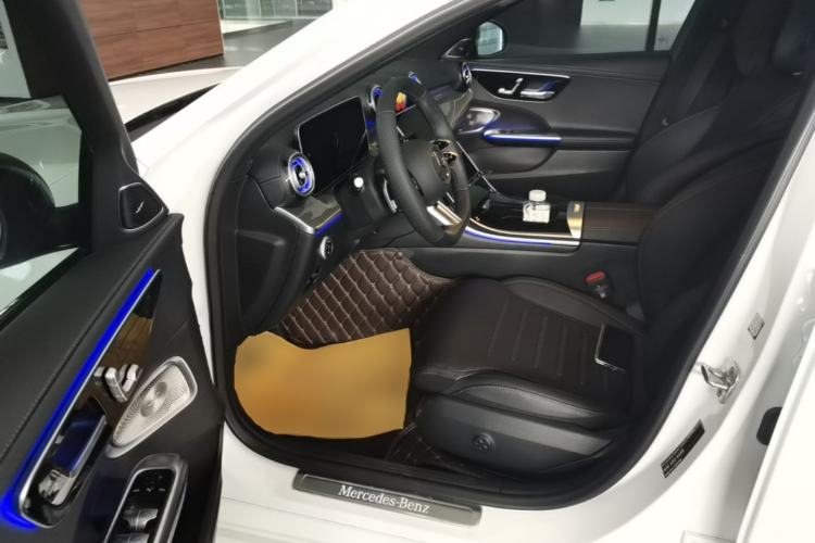 Used Mercedes-Benz C-Class 2025 C 260 L Obsidian Night Sport Edition Driver Seat