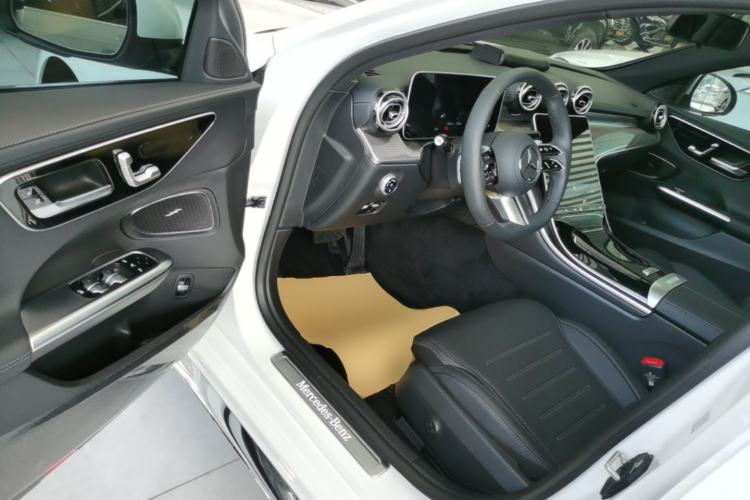 Used Mercedes-Benz C-Class 2025 Facelift C 260 L Sport Edition Driver Seat