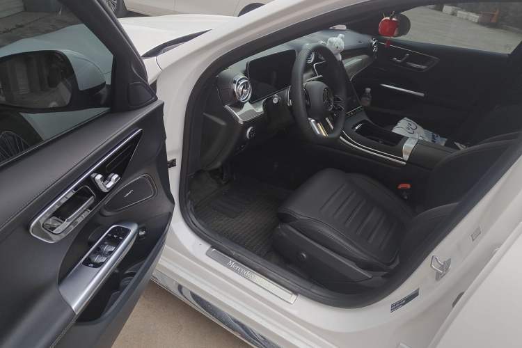 Used Mercedes-Benz C-Class 2025 Facelift C 260 L Sport Edition Driver Seat