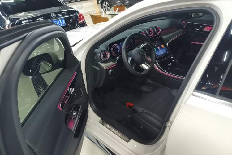 Used Mercedes-Benz C-Class 2025 Facelift C 260 L Sport Edition Driver Seat