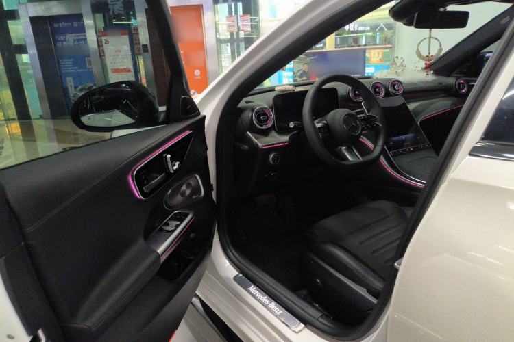 Used Mercedes-Benz C-Class 2025 C 260 L Obsidian Night Sport Edition Driver Seat