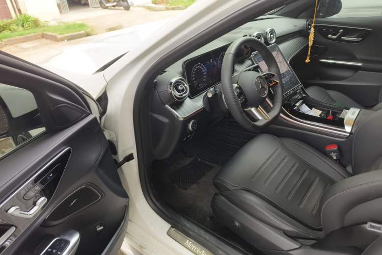 Used Mercedes-Benz C-Class 2025 Facelift C 260 L Sport Edition Driver Seat