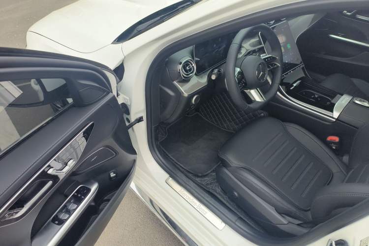 Used Mercedes-Benz C-Class 2025 Facelift C 260 L Sport Edition Driver Seat