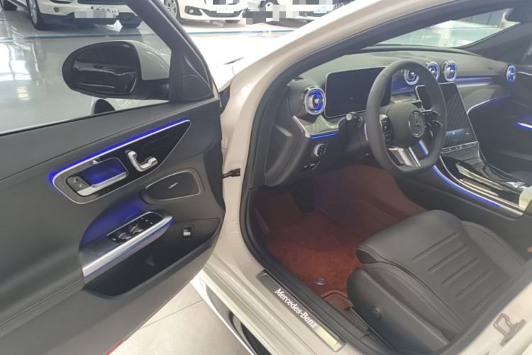 Used Mercedes-Benz C-Class 2025 Facelift C 260 L Sport Edition Driver Seat