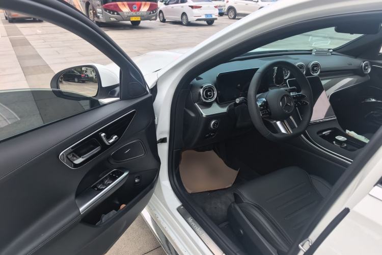 Used Mercedes-Benz C-Class 2025 Refresh C 260 L Night Edition Sports Version Driver Seat