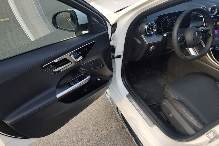 Used Mercedes-Benz C-Class 2025 Facelift C 260 L Sport Edition Driver Seat