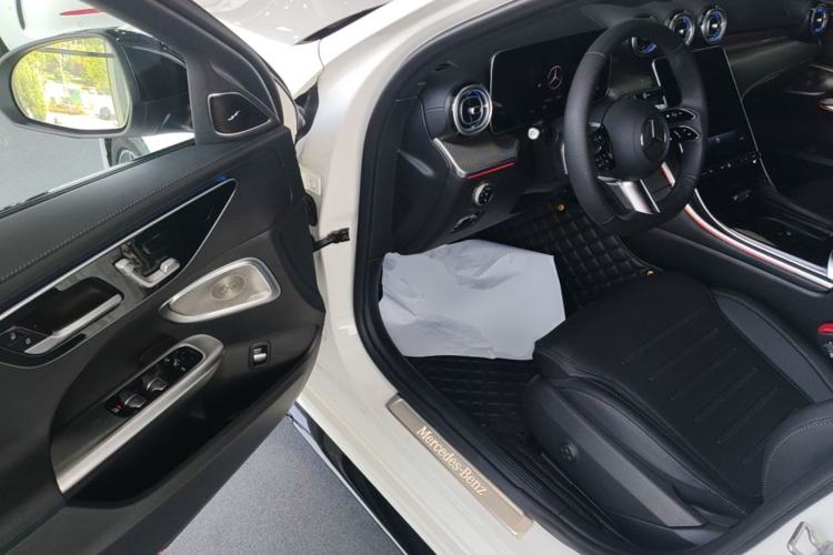 Used Mercedes-Benz C-Class 2025 C 260 L Obsidian Night Sport Edition Driver Seat