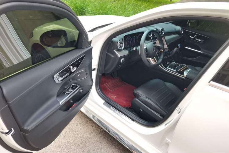 Used Mercedes-Benz C-Class 2025 Facelift C 260 L Sport Edition Driver Seat
