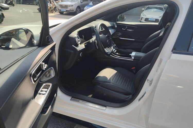 Used Mercedes-Benz C-Class 2025 C 260 L Obsidian Night Sport Edition Driver Seat