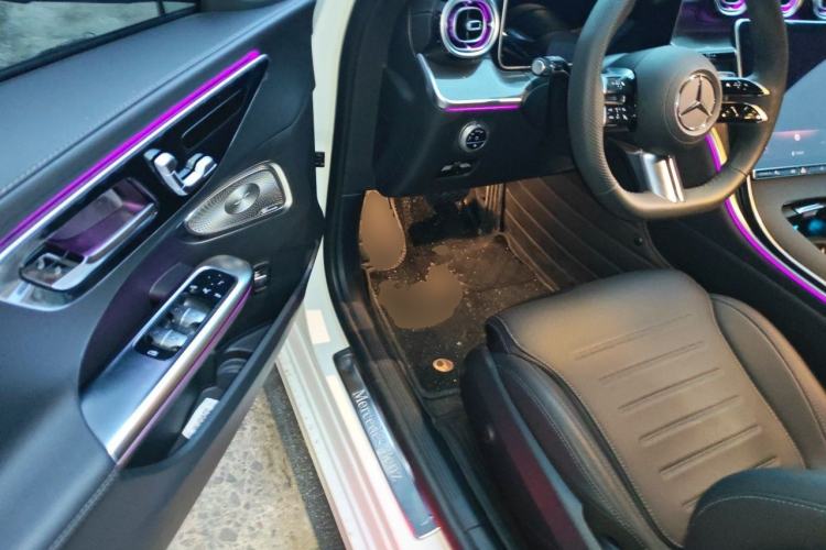 Used Mercedes-Benz C-Class 2025 C 260 L Obsidian Night Sport Edition Driver Seat
