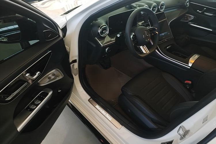 Used Mercedes-Benz C-Class 2025 C 260 L Obsidian Night Sport Edition Driver Seat