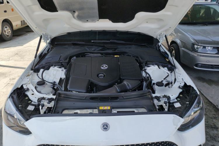 Used Mercedes-Benz C-Class 2025 Refresh C 200 L Sport Edition Engine Bay