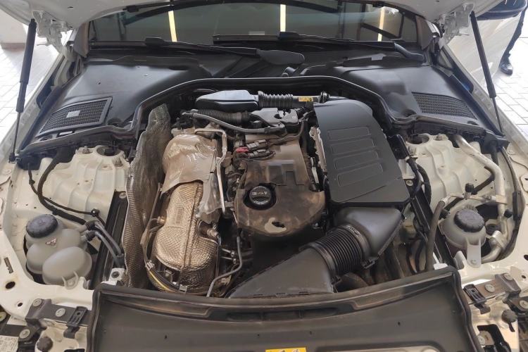 Used Mercedes-Benz C-Class 2025 Refresh C 260 L Night Edition Sports Version Engine Bay
