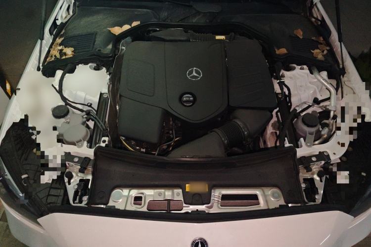 Used Mercedes-Benz C-Class 2025 Refresh C 260 L Night Edition Sports Version Engine Bay