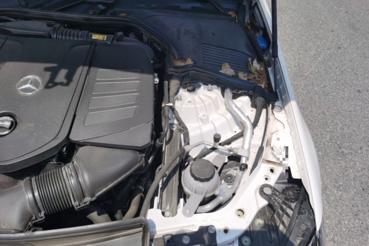 Used Mercedes-Benz C-Class 2025 Refresh C 260 L Night Edition Sports Version Engine Bay Left