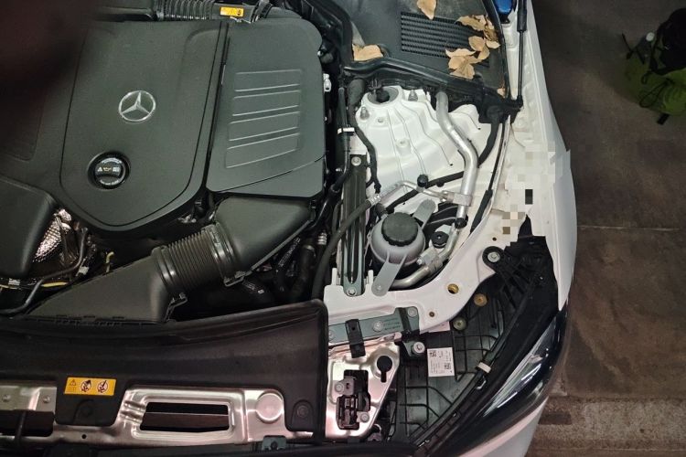 Used Mercedes-Benz C-Class 2025 Refresh C 260 L Night Edition Sports Version Engine Bay Left