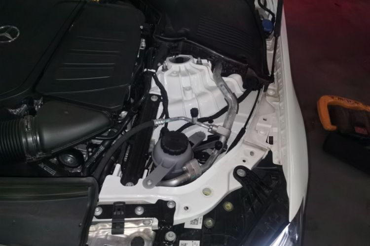 Used Mercedes-Benz C-Class 2025 Facelift C 260 L Sport Edition Engine Bay Left