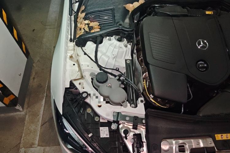 Used Mercedes-Benz C-Class 2025 Refresh C 260 L Night Edition Sports Version Engine Bay Right