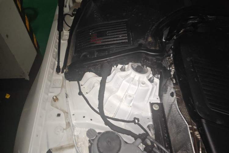 Used Mercedes-Benz C-Class 2025 Facelift C 260 L Sport Edition Engine Bay Right