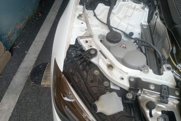 Used Mercedes-Benz C-Class 2025 C 260 L Sport Edition Engine Bay Right