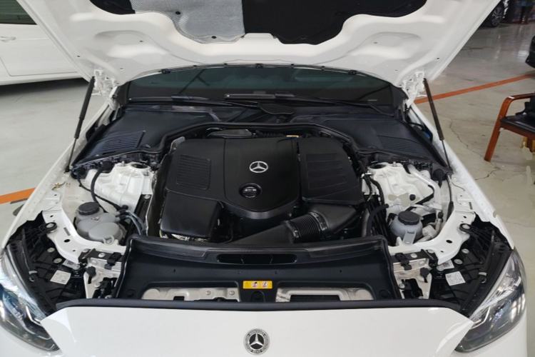 Used Mercedes-Benz C-Class 2025 Refresh C 200 L Sport Edition Engine Bay