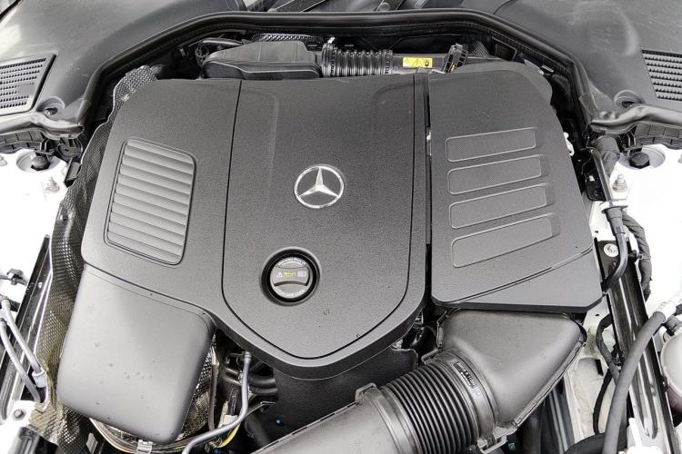 Used Mercedes-Benz C-Class 2025 Facelift C 260 L Sport Edition Engine Bay